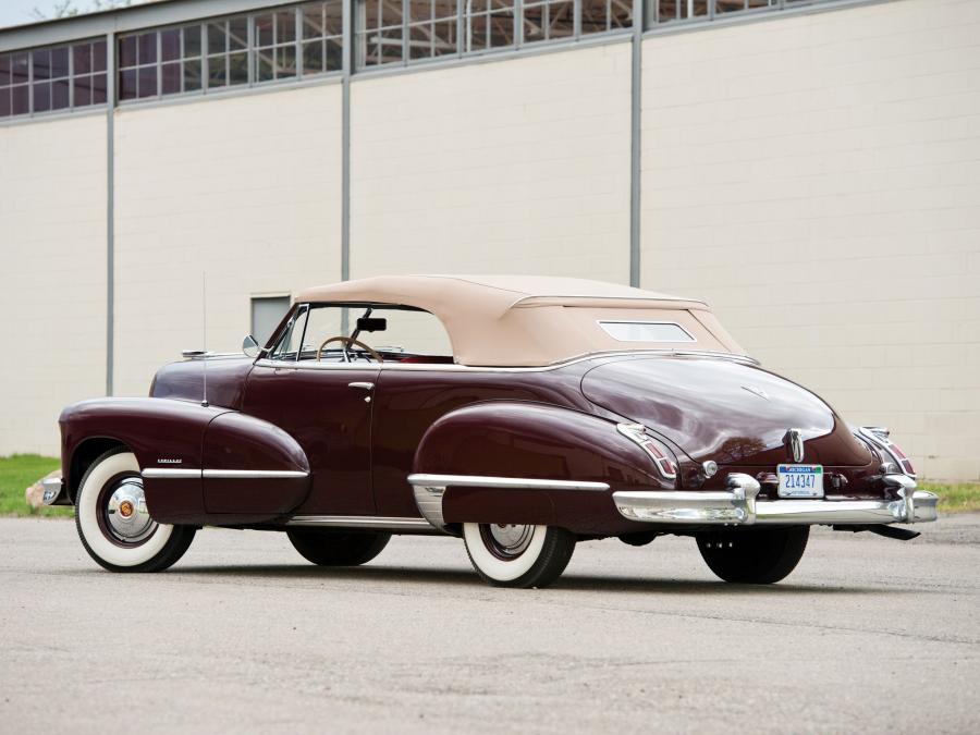  Cadillac Series 62 Convertible 1946 года  (фото 4 из 15)